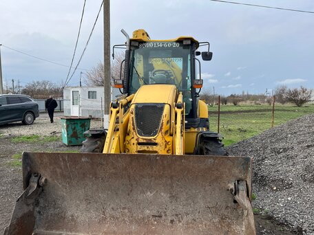 2012 Komatsu WB93R-5, 4200000 рублей, вид 1