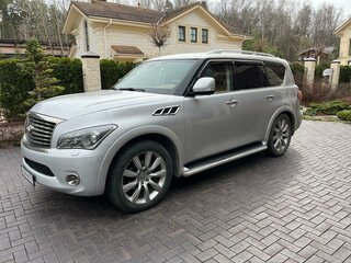 2011 Infiniti QX56 II, серебристый, 1400000 рублей, вид 1