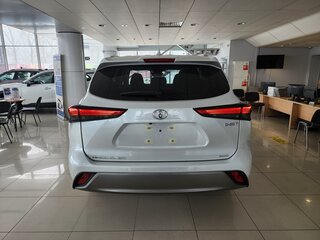 2026 Toyota Highlander IV (XU70), белый, 5390000 рублей, вид 4