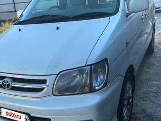 2001 Toyota Town Ace Noah III, белый, 750000 рублей, вид 2