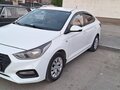 2017 Hyundai Solaris II, белый, 860000 рублей - вид 1
