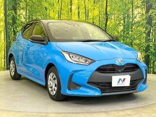 2022 Toyota Yaris IV, голубой, 808000 рублей, вид 3