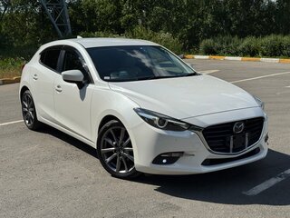 2017 Mazda Axela III Рестайлинг, белый, 1700000 рублей, вид 1