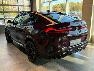 2022 BMW X6 M Competition III (F96), фиолетовый, 12990000 рублей, вид 4