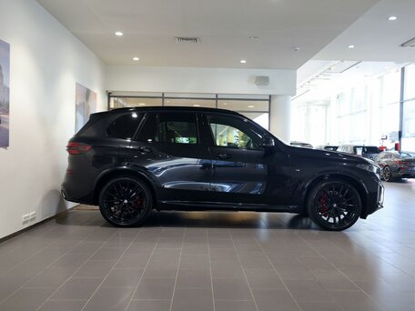 2026 BMW X5 30d IV (G05/G18) Рестайлинг, чёрный, 16350000 рублей, вид 4