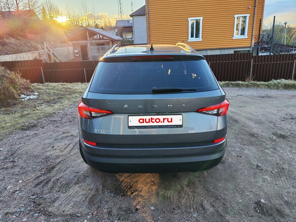 2020 Skoda Kodiaq I, серый - вид 5