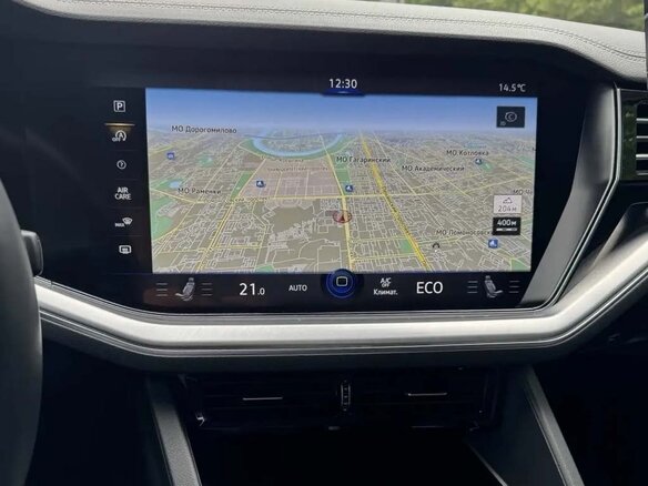 2020 Volkswagen Touareg III, чёрный, 6100000 рублей - вид 11
