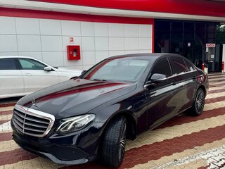 2019 Mercedes-Benz E-Класс 200 V (W213, S213, C238), чёрный, 2500000 рублей, вид 1