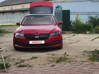 2020 Skoda Superb III Рестайлинг, красный, 2800000 рублей, вид 5