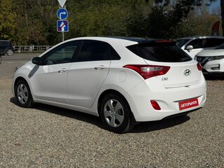 2014 Hyundai i30 II, белый, 1050000 рублей, вид 4