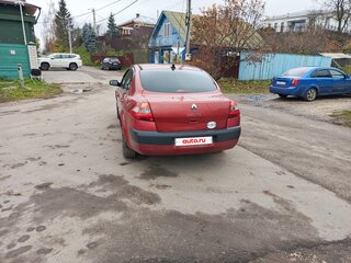 2004 Renault Megane II, красный, 230000 рублей, вид 3