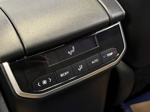 2025 Toyota Crown Kluger, чёрный, 5440202 рублей - вид 2