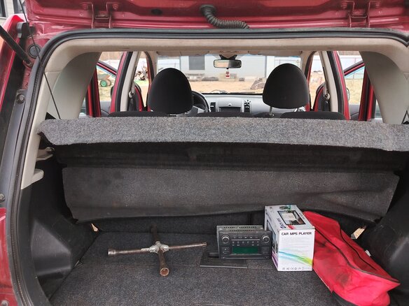 2010 Nissan Note I Рестайлинг, красный, 410000 рублей - вид 5