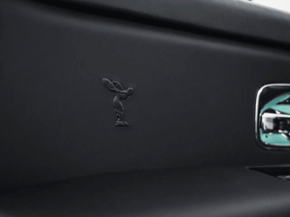 2025 Rolls-Royce Cullinan Black Badge I Рестайлинг (Series II), чёрный - вид 35