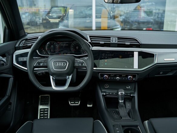 2025 Audi Q3 45 TFSI II (F3), серый, 4749900 рублей - вид 11
