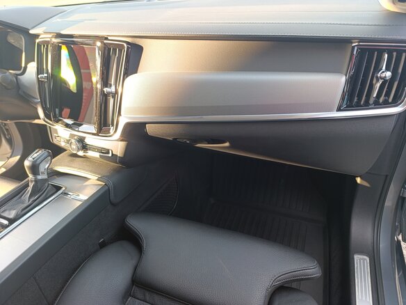 2020 Volvo S90 II, серебристый, 3188700 рублей - вид 19