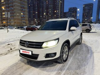 2011 Volkswagen Tiguan I Рестайлинг, белый, 1100000 рублей, вид 1