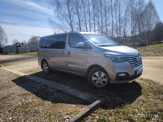 2019 Hyundai Grand Starex I Рестайлинг 2, серебристый, 4200000 рублей, вид 2