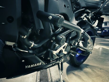 2023 Yamaha MT-10SP, чёрный, 2000000 рублей, вид 4