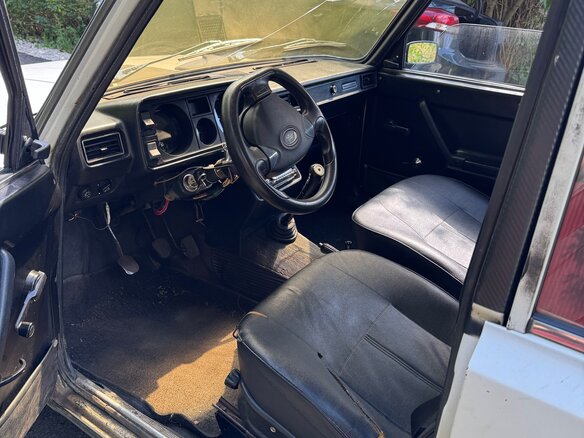 1990 Lada (ВАЗ) 2105, белый, 95000 рублей - вид 7