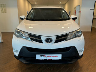 2015 Toyota RAV4 IV (XA40), белый, 1800001 рублей, вид 2