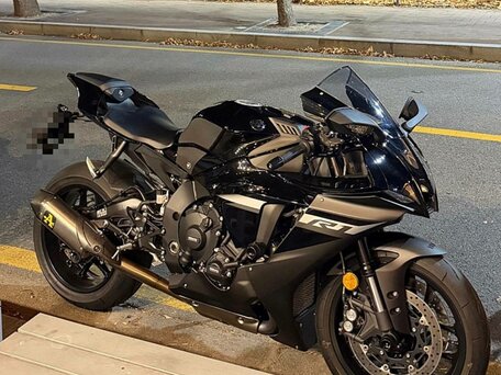 2024 Yamaha YZF-R1, чёрный, 1990000 рублей, вид 1