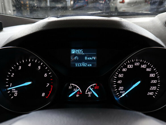 2016 Ford Kuga II, красный, 1100000 рублей - вид 8