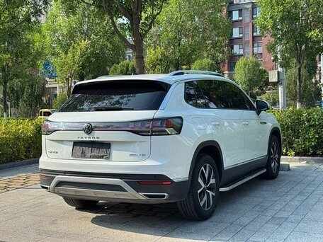2023 Volkswagen Tayron I Рестайлинг, белый, 2570000 рублей, вид 3