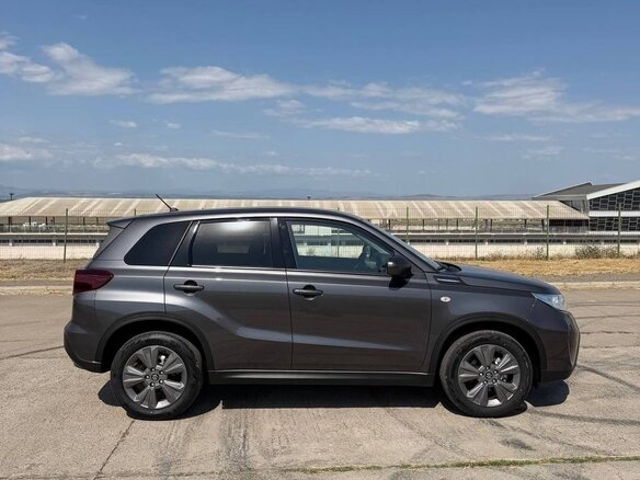 2025 Suzuki Vitara II Рестайлинг, серый, 3500000 рублей - вид 3