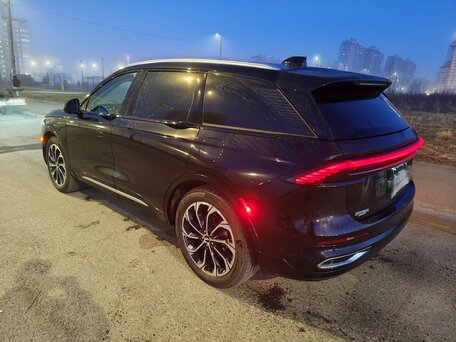 2023 Lincoln Nautilus II, чёрный, 4995000 рублей, вид 3