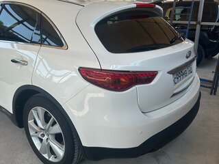 2013 Infiniti QX70, белый, 1900000 рублей, вид 3
