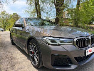 2021 BMW 5 серии 520d xDrive VII (G30/G31/G38) Рестайлинг, серый, 5200000 рублей, вид 5