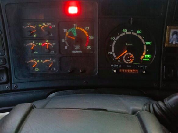 2003 Scania 4-Series, красный, 1000000 рублей - вид 11