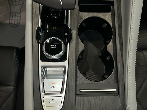 2024 Changan CS75 Plus III, чёрный - вид 2