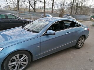 2010 Mercedes-Benz E-Класс 200 5G-Tronic IV (W212, S212, C207), голубой, 1200000 рублей, вид 3