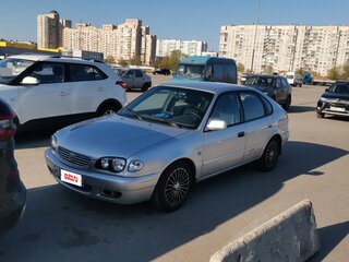 2000 Toyota Corolla VIII (E110) Рестайлинг, серебристый, 350000 рублей, вид 3