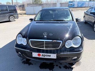 2004 Mercedes-Benz C-Класс 180 II (W203), чёрный, 500000 рублей, вид 2