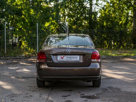 2015 Volkswagen Polo V, коричневый, 735000 рублей, вид 4
