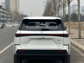 2026 Toyota bZ3X 50 kWh, белый, 2600000 рублей, вид 2
