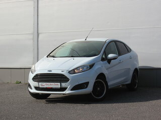 2015 Ford Fiesta Mk6 Рестайлинг, белый, 697000 рублей, вид 1