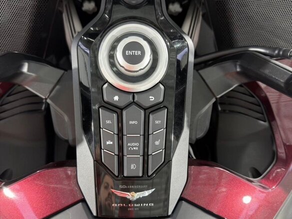2025 Honda GL 1800 Gold Wing, красный, 3400000 рублей - вид 18
