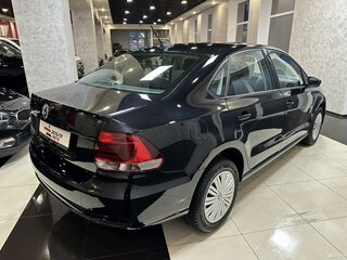 2018 Volkswagen Polo V Рестайлинг, чёрный, 1299000 рублей, вид 4