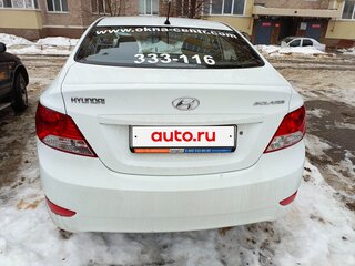 2013 Hyundai Solaris I, белый, 600000 рублей, вид 4