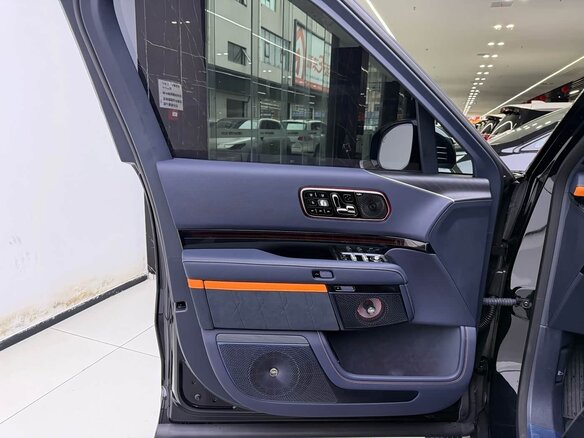 2026 Zeekr 9X 70 kWh, чёрный, 13649000 рублей - вид 8