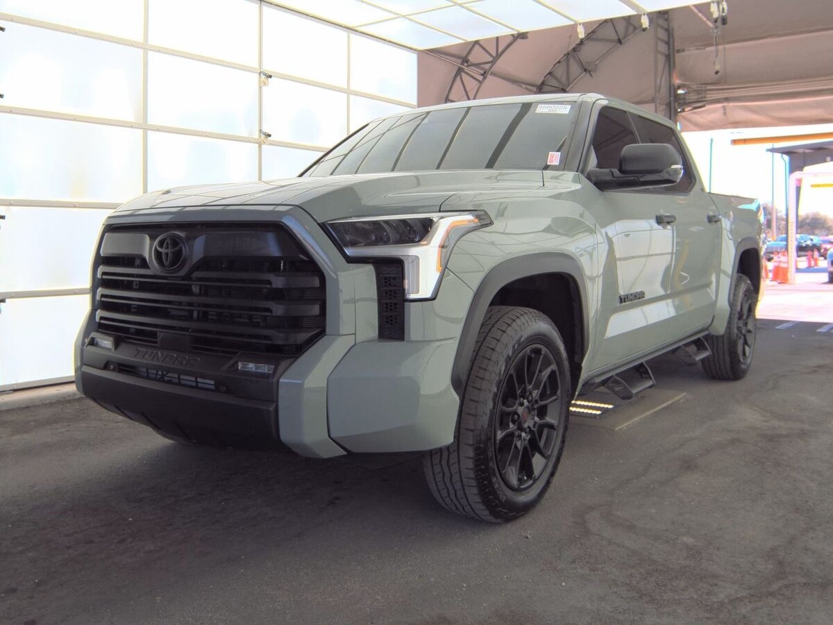 Открыть фотографии: Toyota Tundra III