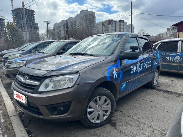 2013 Lada (ВАЗ) Granta I, коричневый, 450000 рублей