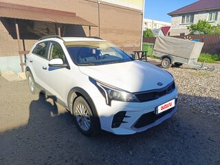 2021 Kia Rio X IV Рестайлинг, белый, 1850000 рублей, вид 3