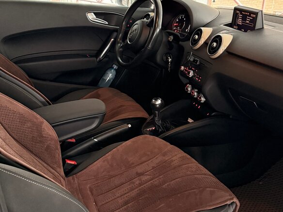 2011 Audi A1 I (8X), коричневый, 900000 рублей - вид 10