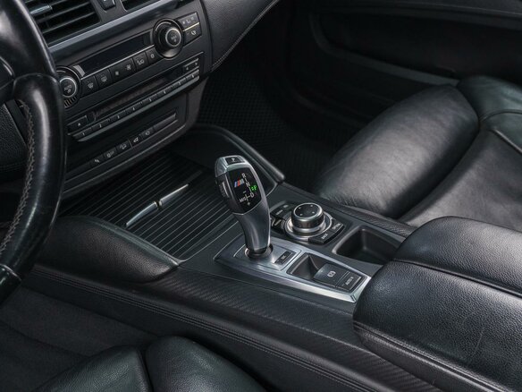 2011 BMW X5 M I (E70), белый - вид 13
