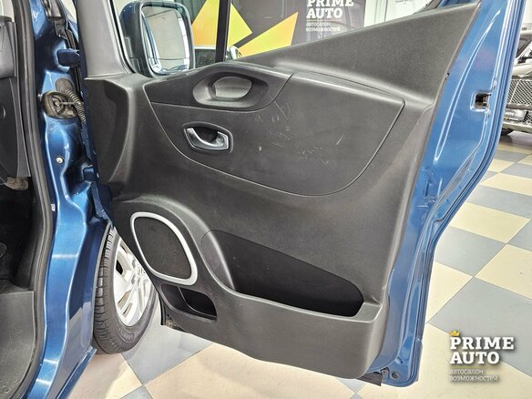 2020 Renault Trafic III, синий, 3499000 рублей - вид 19